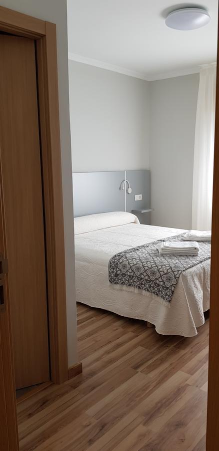 Pension Perez Portomarin Bagian luar foto